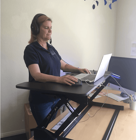 Mount-It! Donates Standing Desks to Local School Teachers Amid COVID-19 - Mount-It! Mount-It! Donates Standing Desks to Local School Teachers Amid COVID-19 - Mount-It!