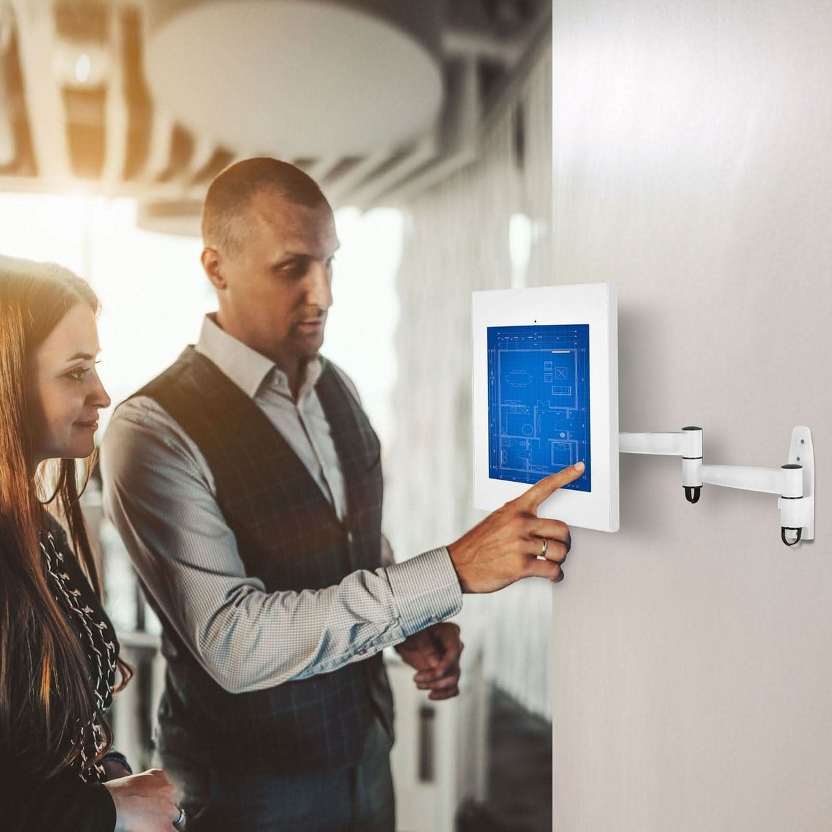 Anti-Theft Tablet Wall Mount with Swing Arm for iPad, iPad Air, iPad Pro Tablet Mount - Anti-Theft Tablet Wall Mount with Swing Arm for iPad, iPad Air, iPad Pro - Mount-It! -