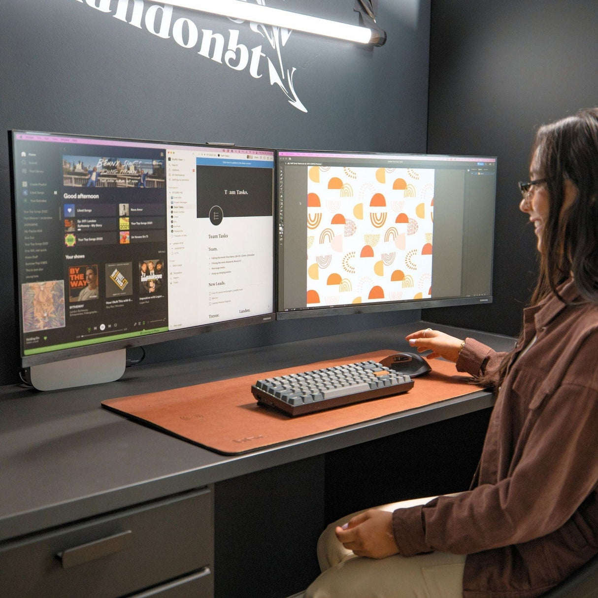 Dual Monitor Wall Mount Black Monitor Mount - Dual Monitor Wall Mount - Mount-It! - MI-1766B