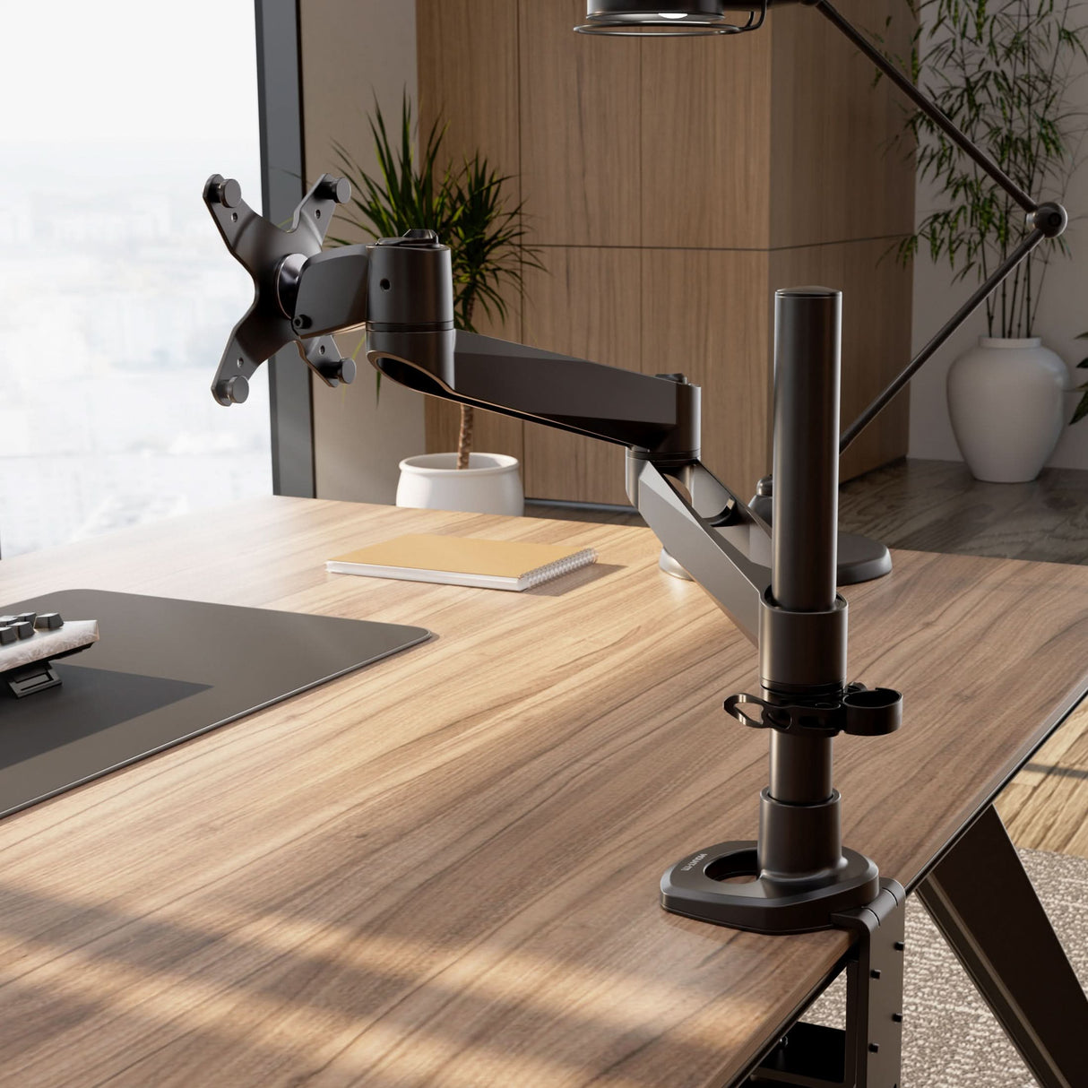 Full Motion Single Monitor Desk Mount Monitor Mount - CLiX Series Full Motion Single Monitor Desk Mount - Mount-It! -