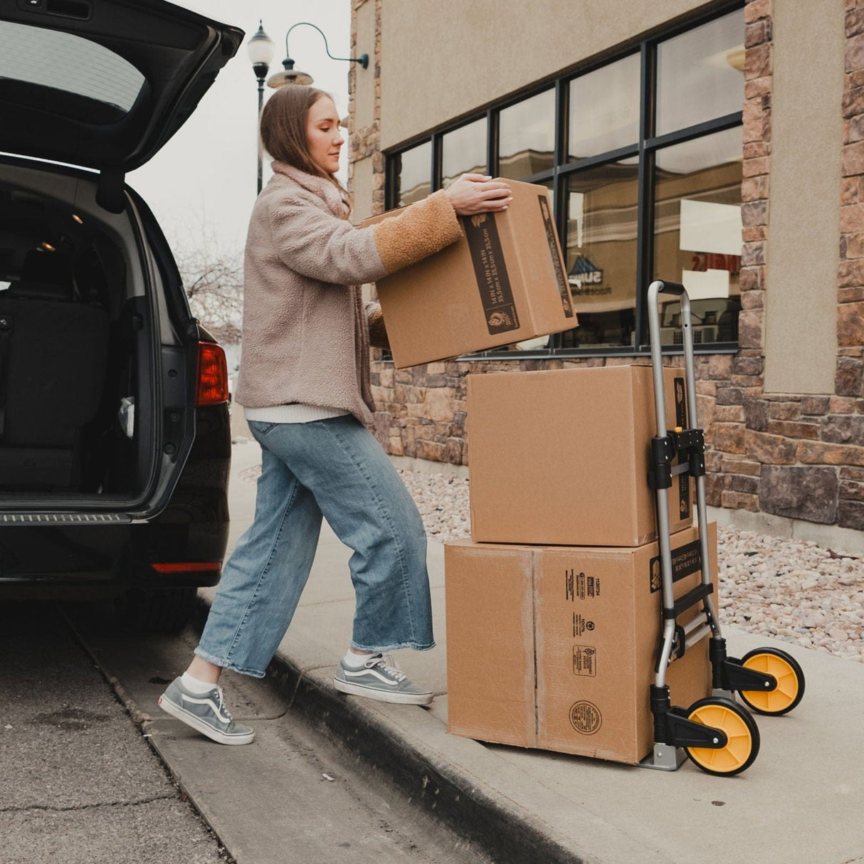 Folding Hand Truck Hand Truck - Folding Hand Truck - Mount-It! - MI-902