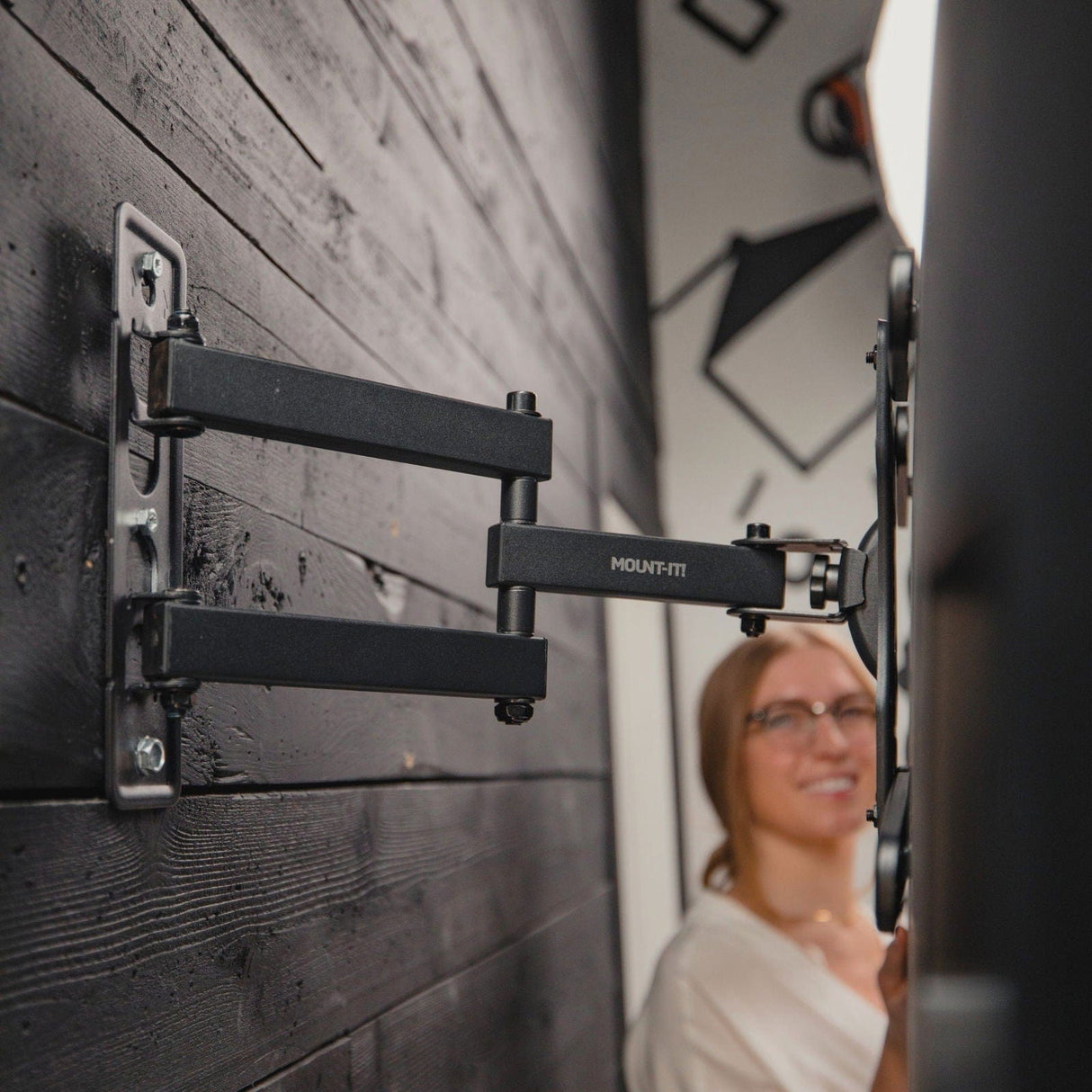 Full Motion TV Wall Mount TV Mount - Full Motion TV Wall Mount - Mount-It! - MI-4110