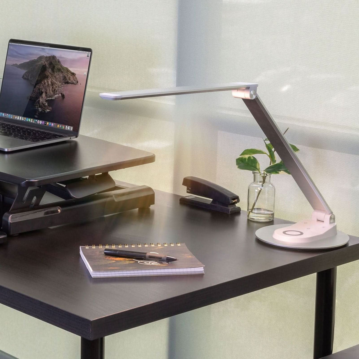 LED Desk Lamp with Wireless Charging Desk Accessories - LED Desk Lamp with Wireless Charging - Mount-It! - TS-7009