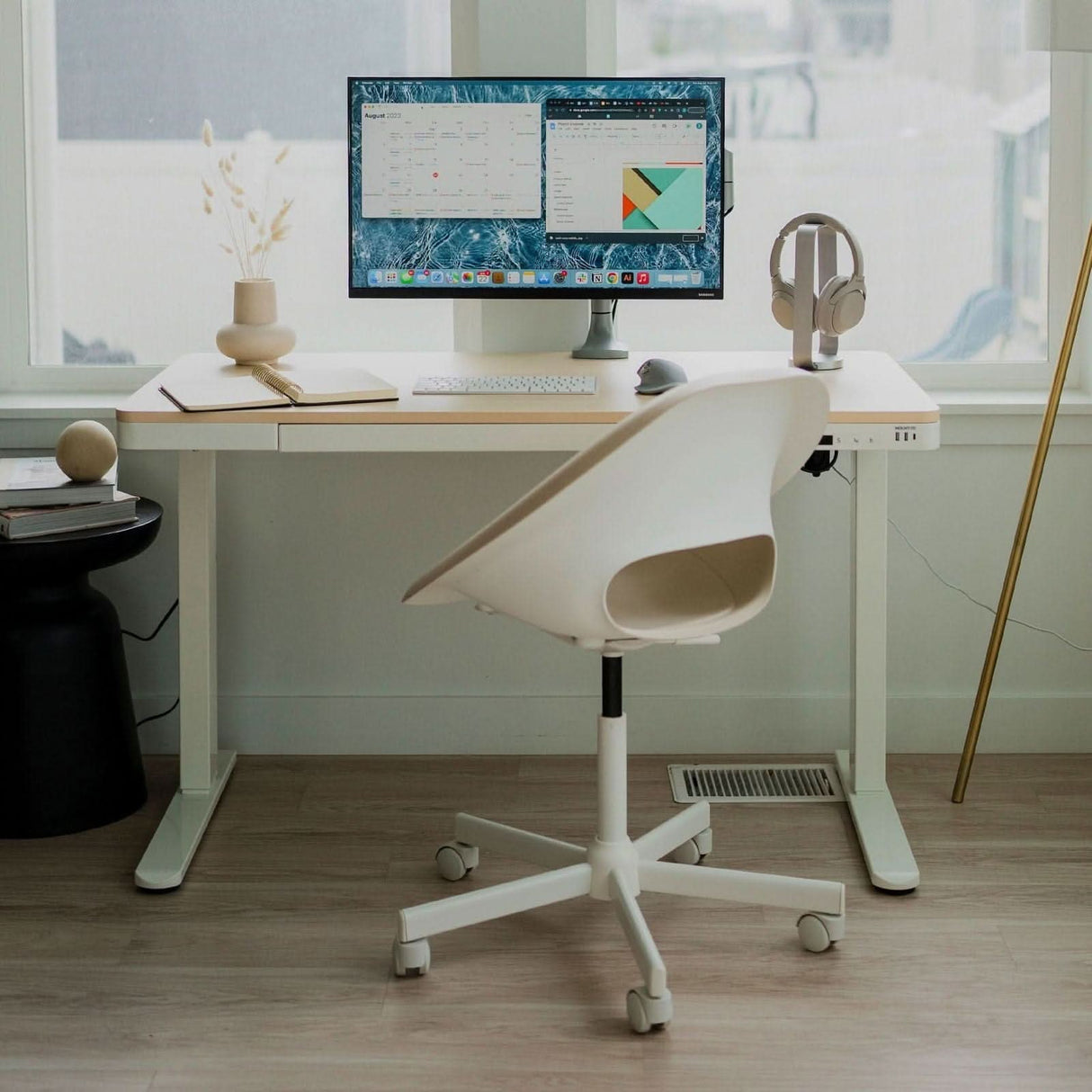Compact Height Adjustable Sit-Stand Desk with Drawer Maple Standing Desk - Compact Height Adjustable Sit-Stand Desk with Drawer - Mount-It! - MI-15004