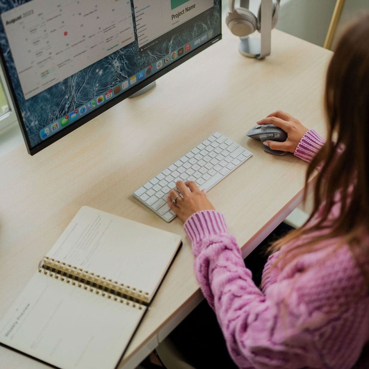 Compact Height Adjustable Sit-Stand Desk with Drawer Maple Standing Desk - Compact Height Adjustable Sit-Stand Desk with Drawer - Mount-It! - MI-15004