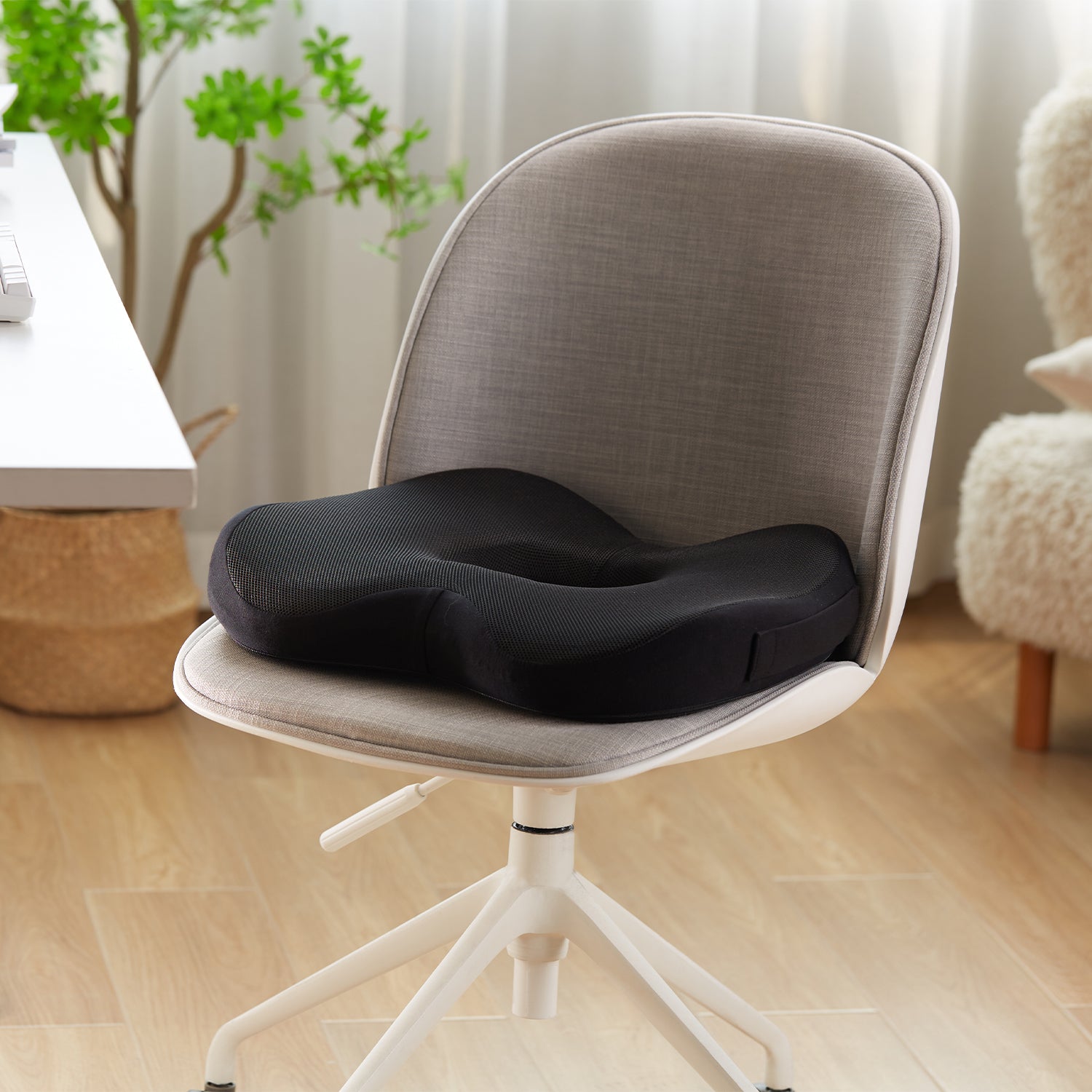 Standing Desk Stools and Seat Cushions - Mount-It!