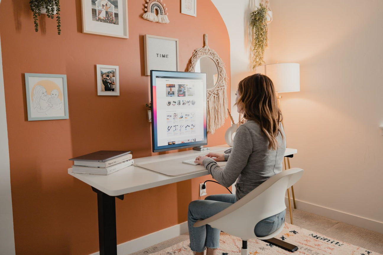 Desks and Monitor Mounts - Mount-It!