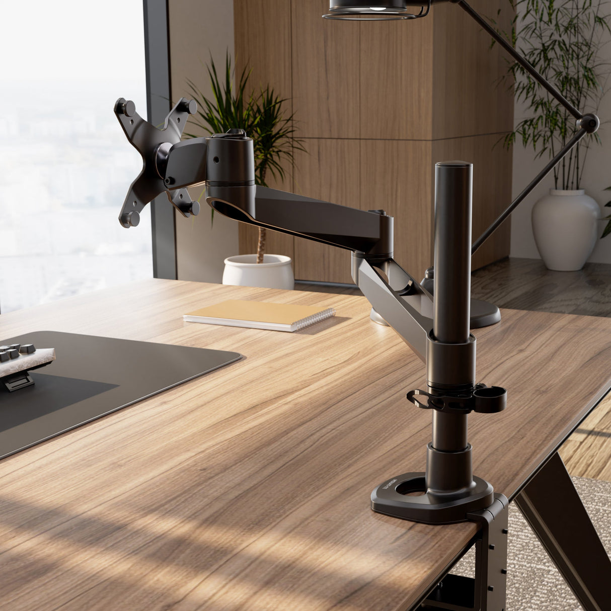 Monitor Mount - CLiX Series Full Motion Single Monitor Desk Mount - Mount-It! -