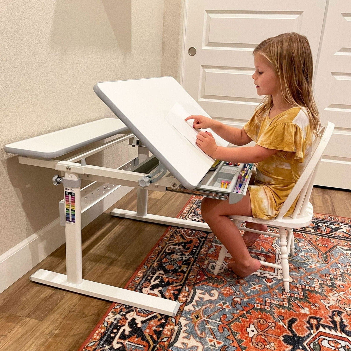 Grey Children's Desks - Height Adjustable Kid's Desk for Children K-12 - Mount-It! - MI-10204