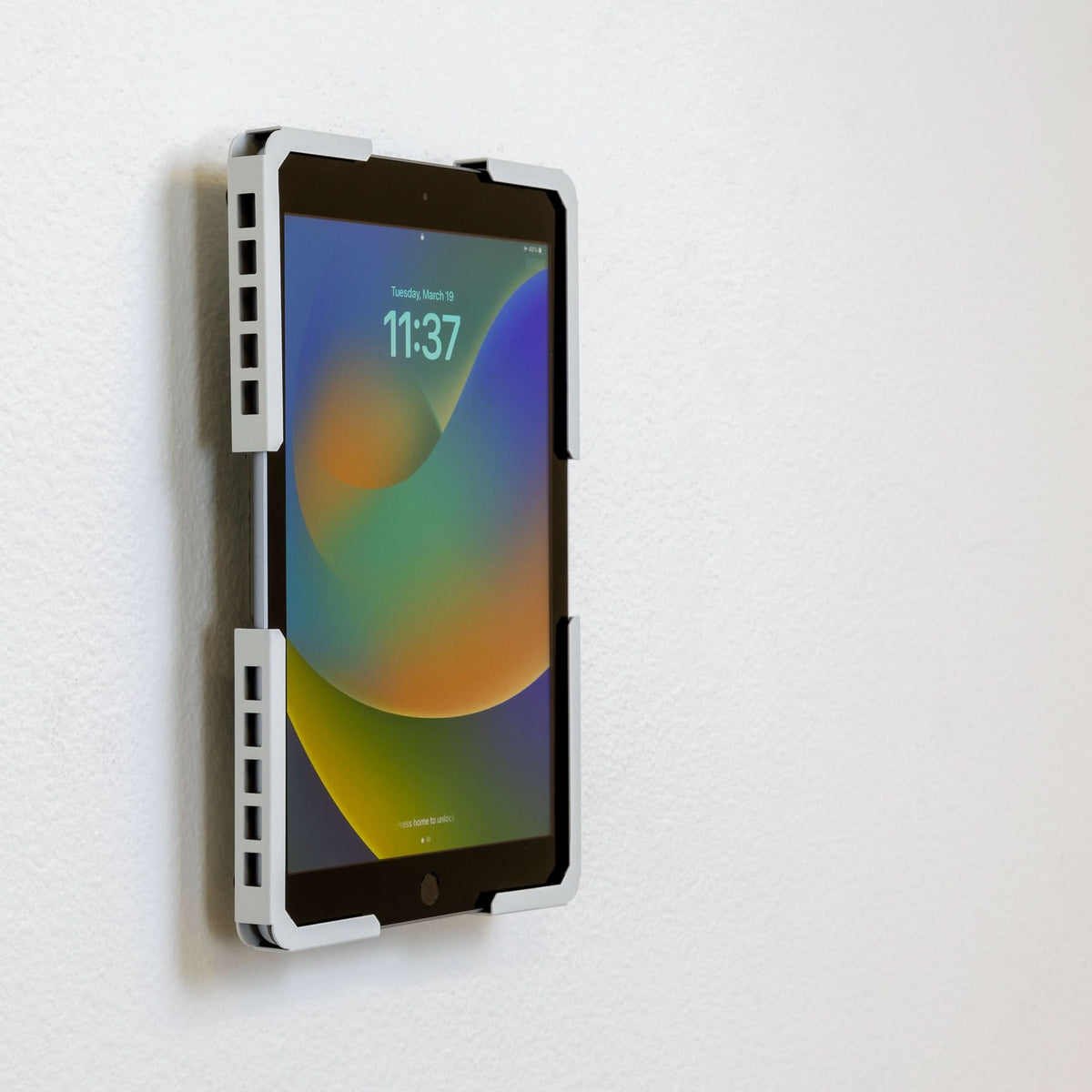 Wall Tablet Rack Universal Tablet Wall Mount - Mount-It!